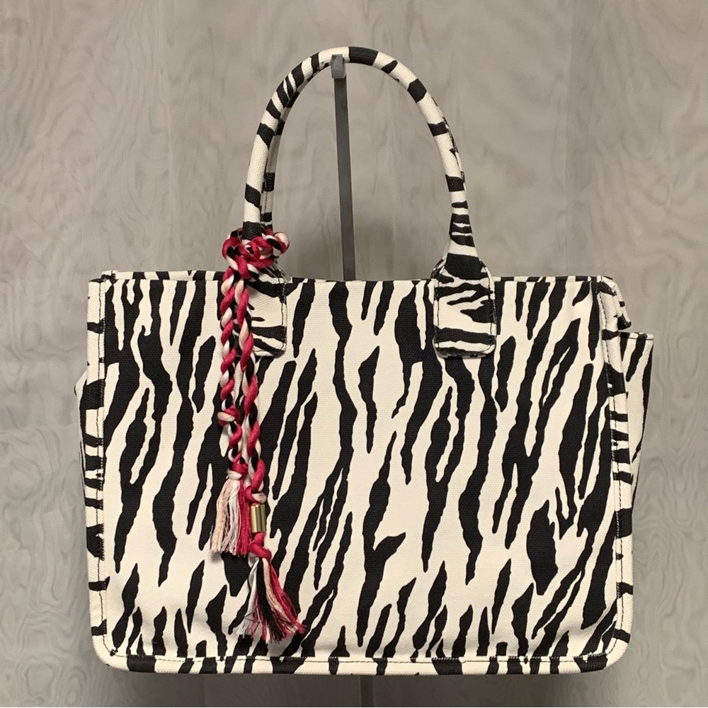 Vince Camuto ORLA canvas TOTE - Animal print - White & Black / NWT